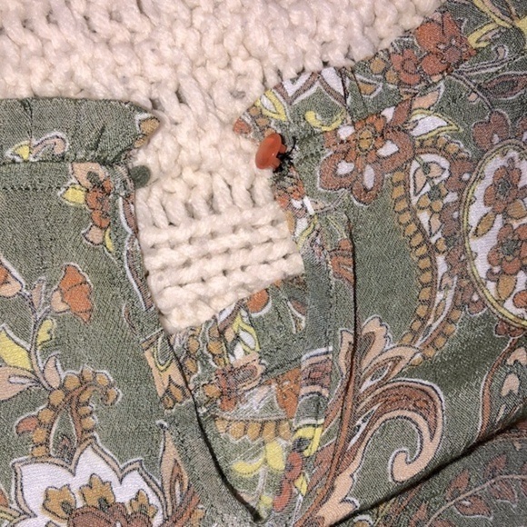 Nanette Lepore green floral top ruffle sleeves size large - Picture 7 of 10